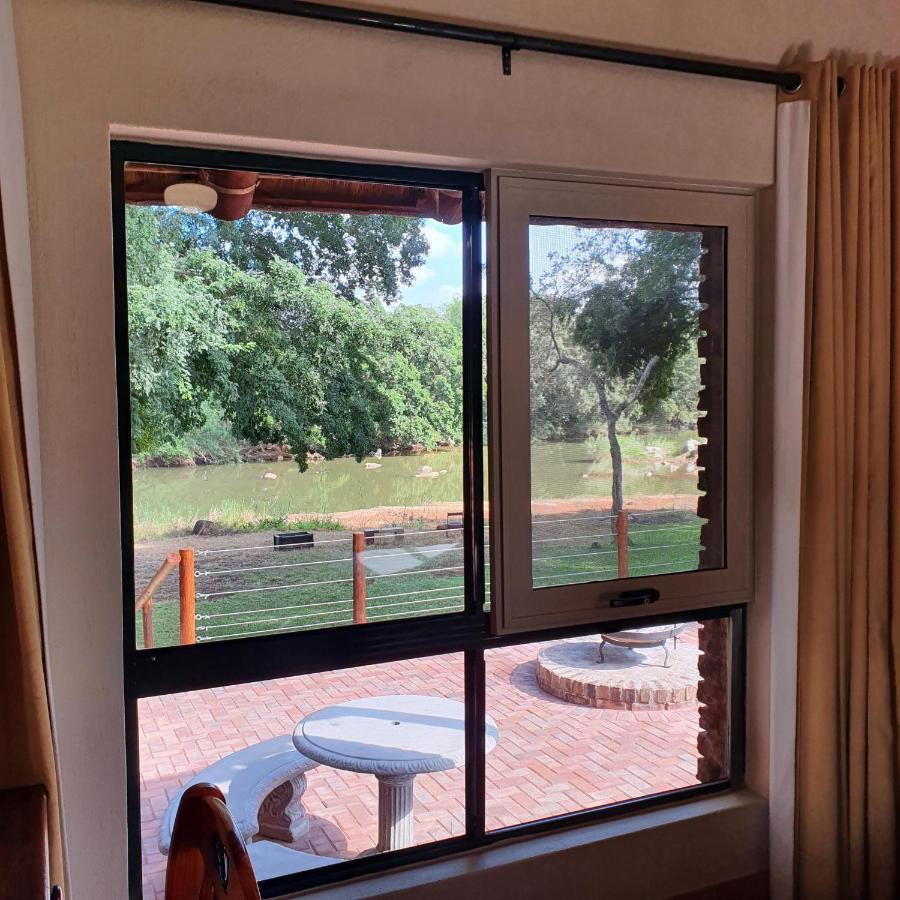 Ekuthuleni River Front Chalets Maruleng Exterior foto